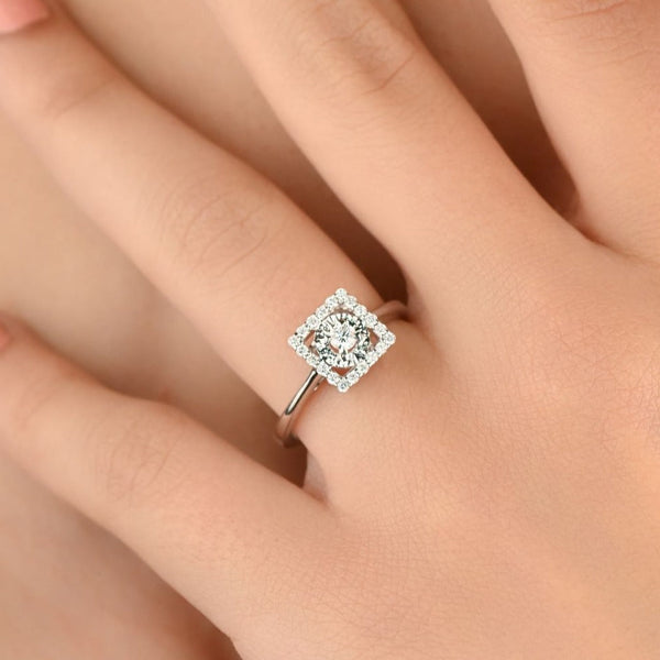 Glamorous Square centerpiece diamond solitaire - IAK280