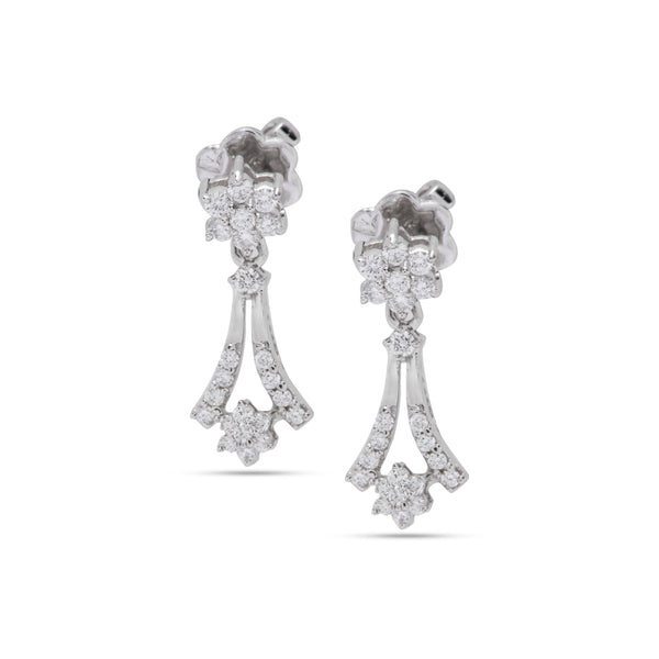 Daimond Earring in a flowral shape in 18K White gold / N40ER