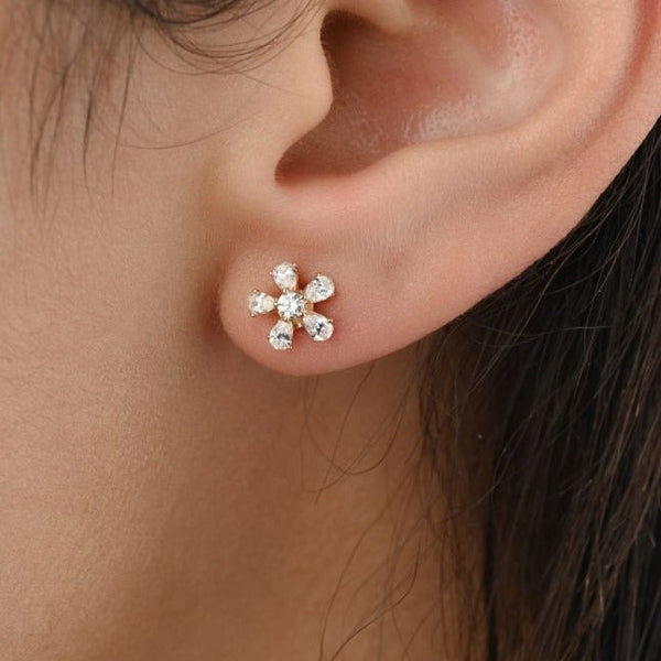 Simple star shaped earrings In 18k Rose gold - S-H11E