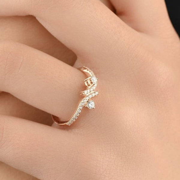 Gold ring showcasing unique irregular diamond patterns - S-R329S